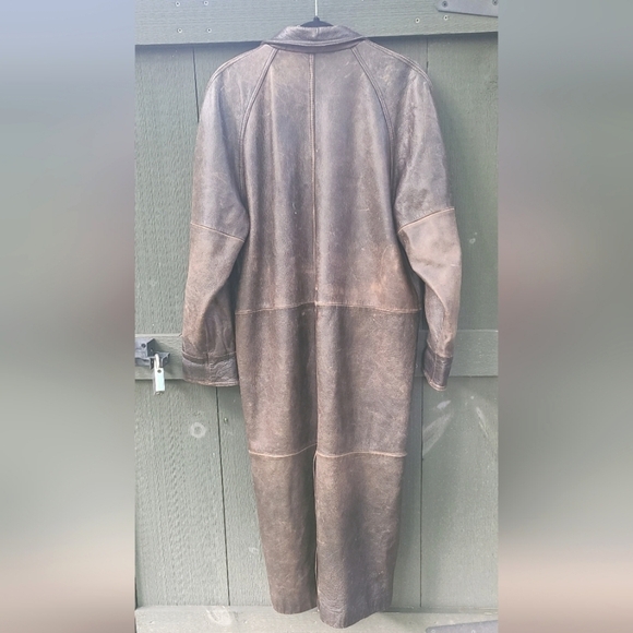 Vintage Maxi Leather Jacket - Picture 7 of 11